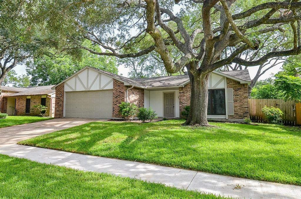 Property Photo: 6731 Gettysburg Drive TX 77469