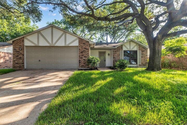 Property Photo: 6731 Gettysburg Drive TX 77469
