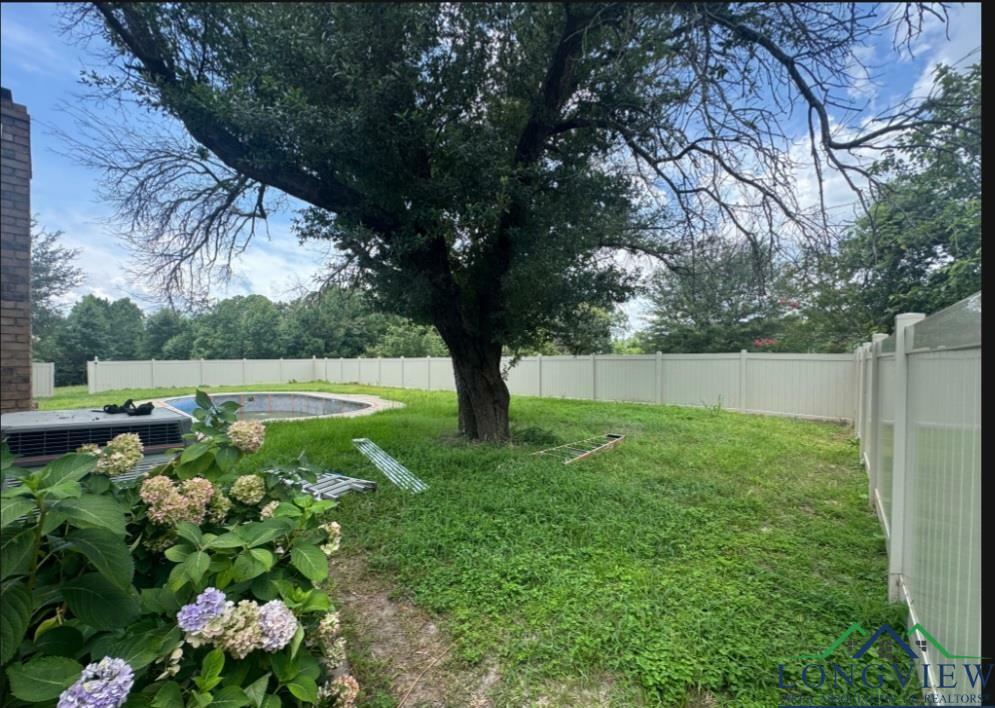 Property Photo: 231 Cr 1135 Oak Hollow Dr. TX 75638
