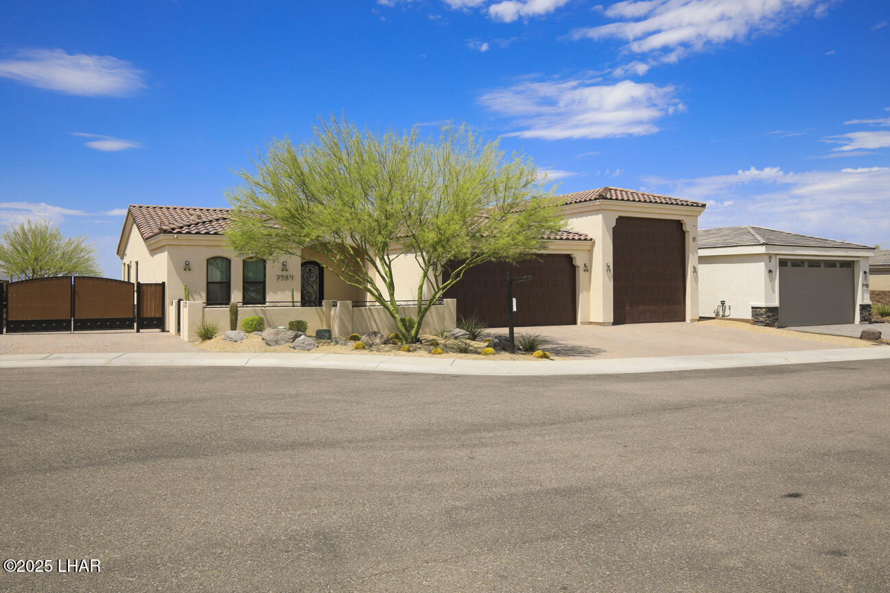 Property Photo: 7984 Plaza Del Rio AZ 86406