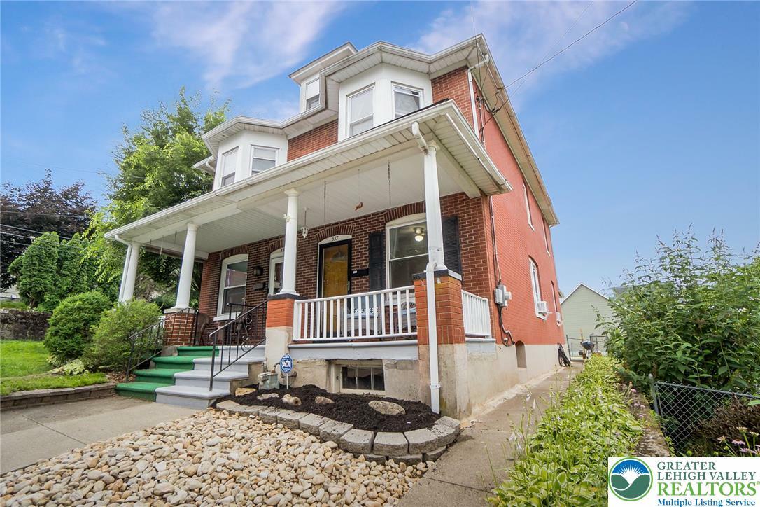 Property Photo: 537 Seitz Street PA 18042