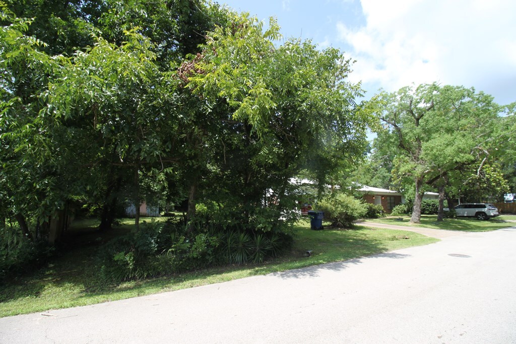 Property Photo:  111 West Pecan  TX 75949 