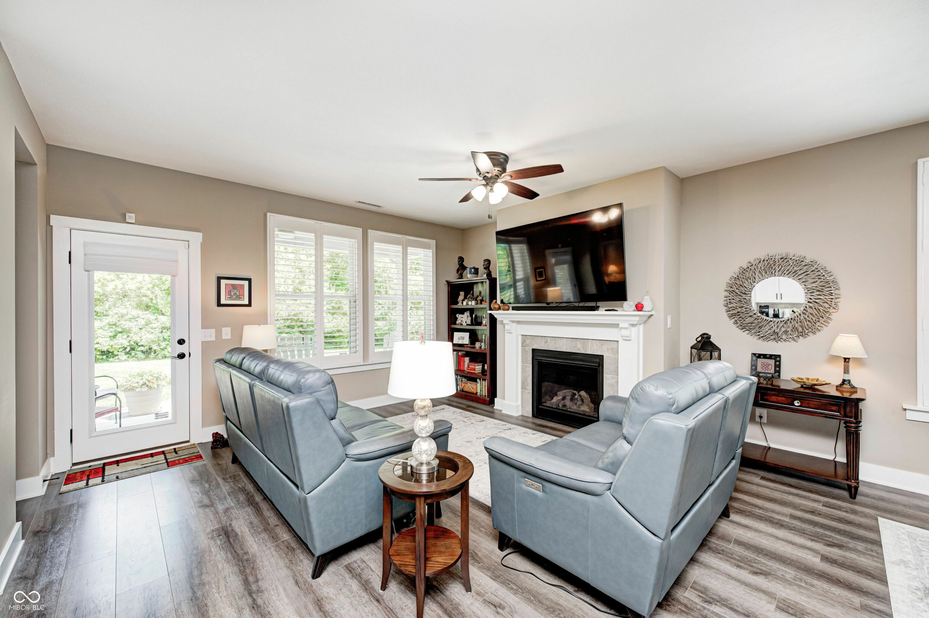 Property Photo: 1432 Hideaway Circle IN 46112