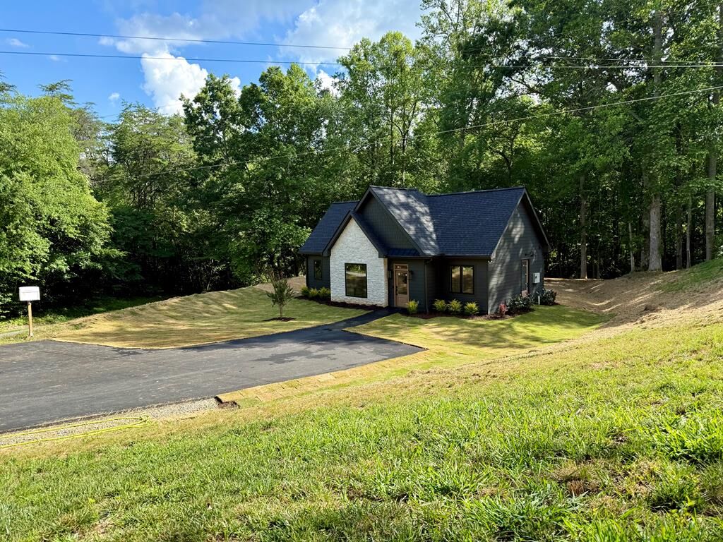 Property Photo:  919 Bauer Road  GA 30528 