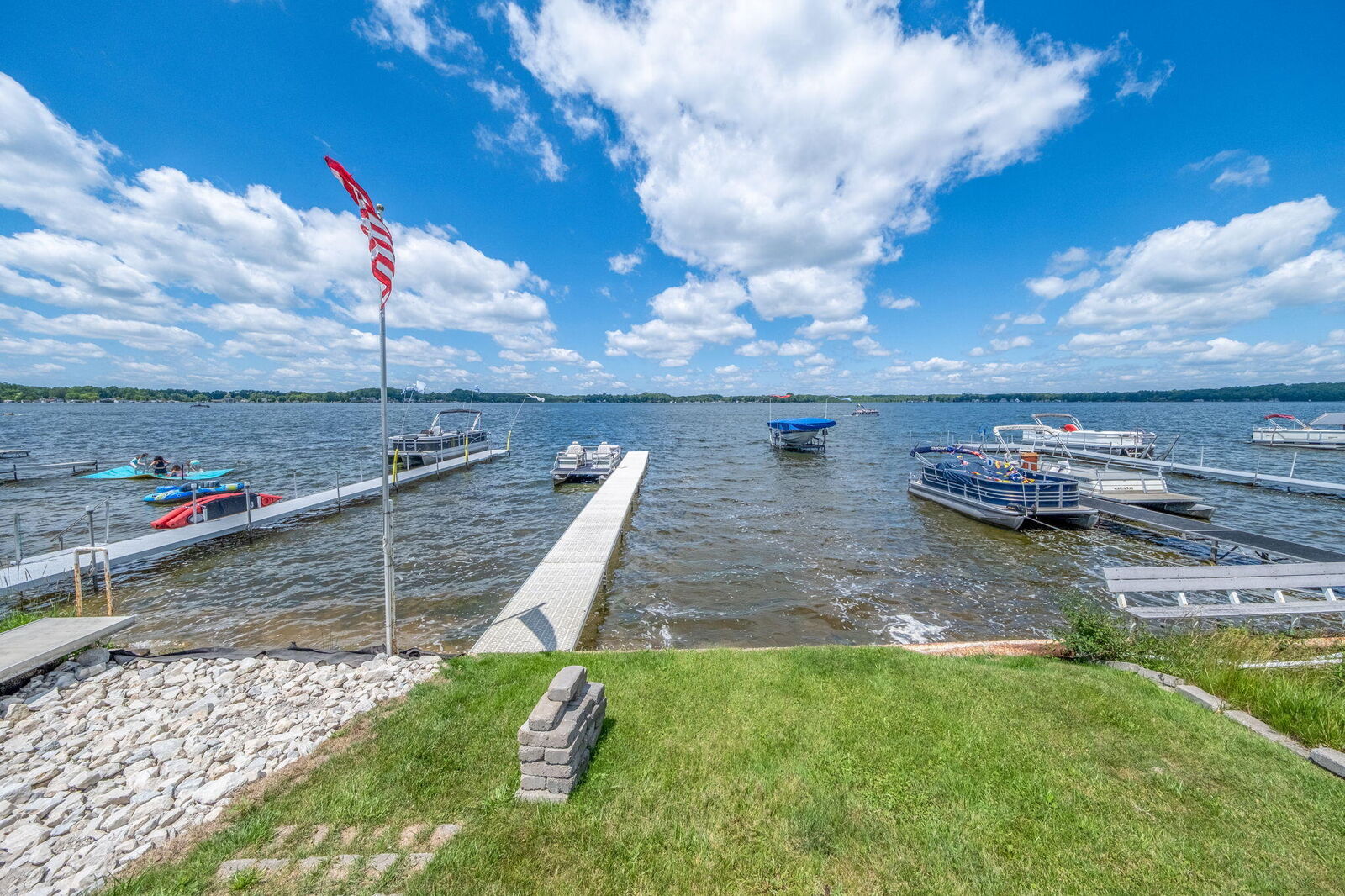 Property Photo:  19336 E Chippewa Drive  MI 49320 