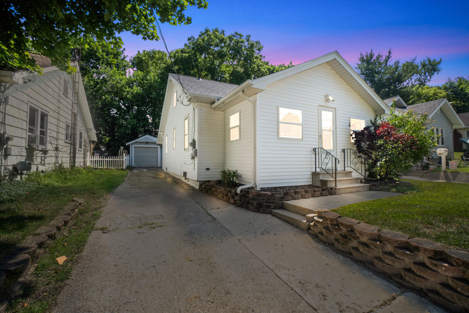 Property Photo: 2633 Highland Ave Avenue MI 49203