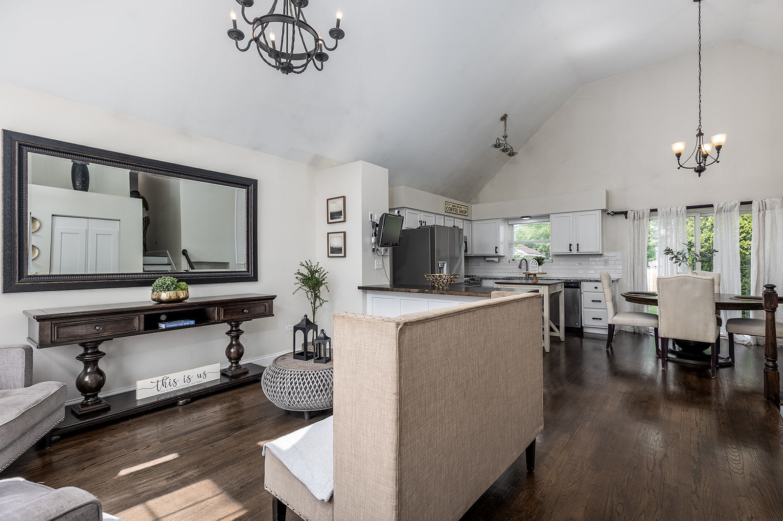 Property Photo: 1437 Vintage Drive IL 60431