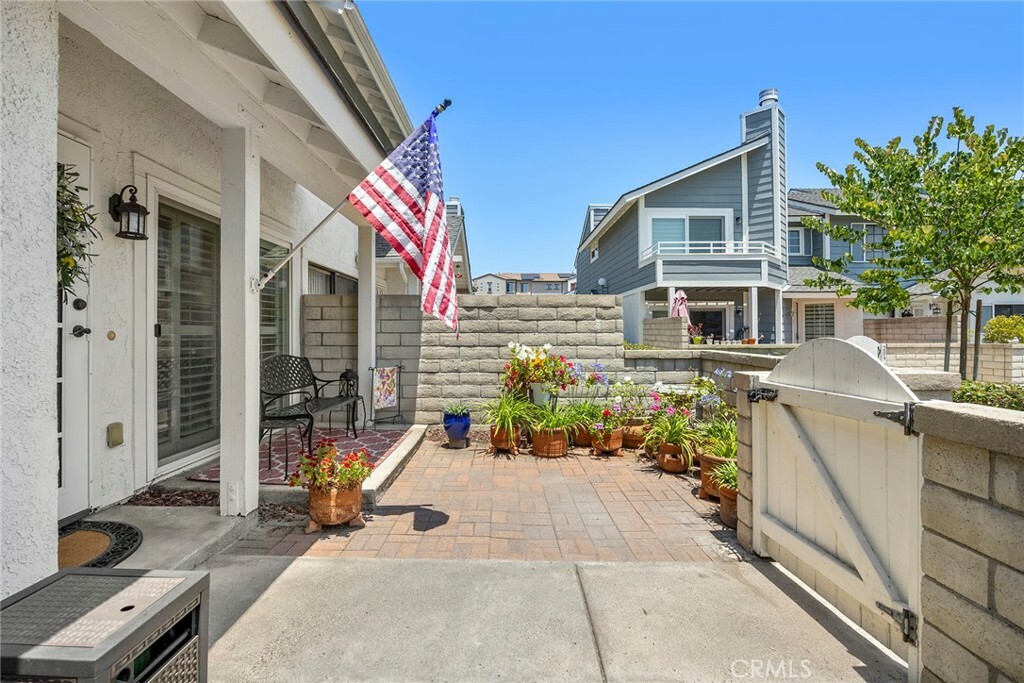 Property Photo: 199 N Magnolia Avenue D CA 92801