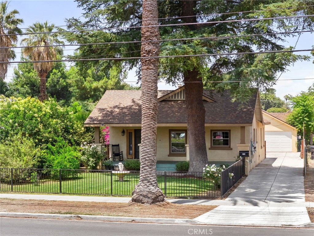 Property Photo: 6739 Palm Avenue CA 92506