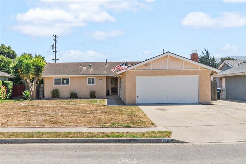 Property Photo:  1408 W Nectarine Avenue  CA 93436 