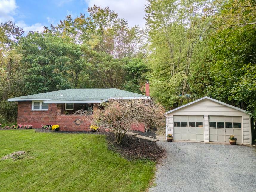 325 College Avenue  Factoryville PA 18419 photo