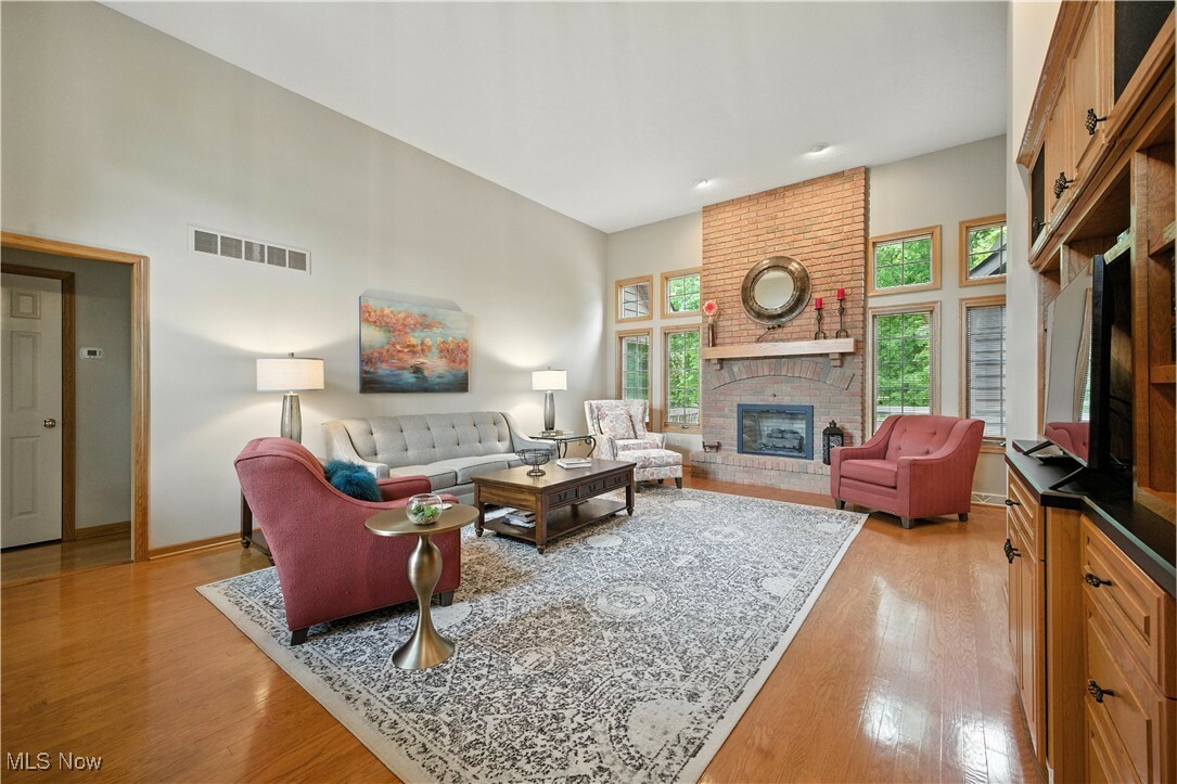 Property Photo: 285 Saint Andrews OH 44410