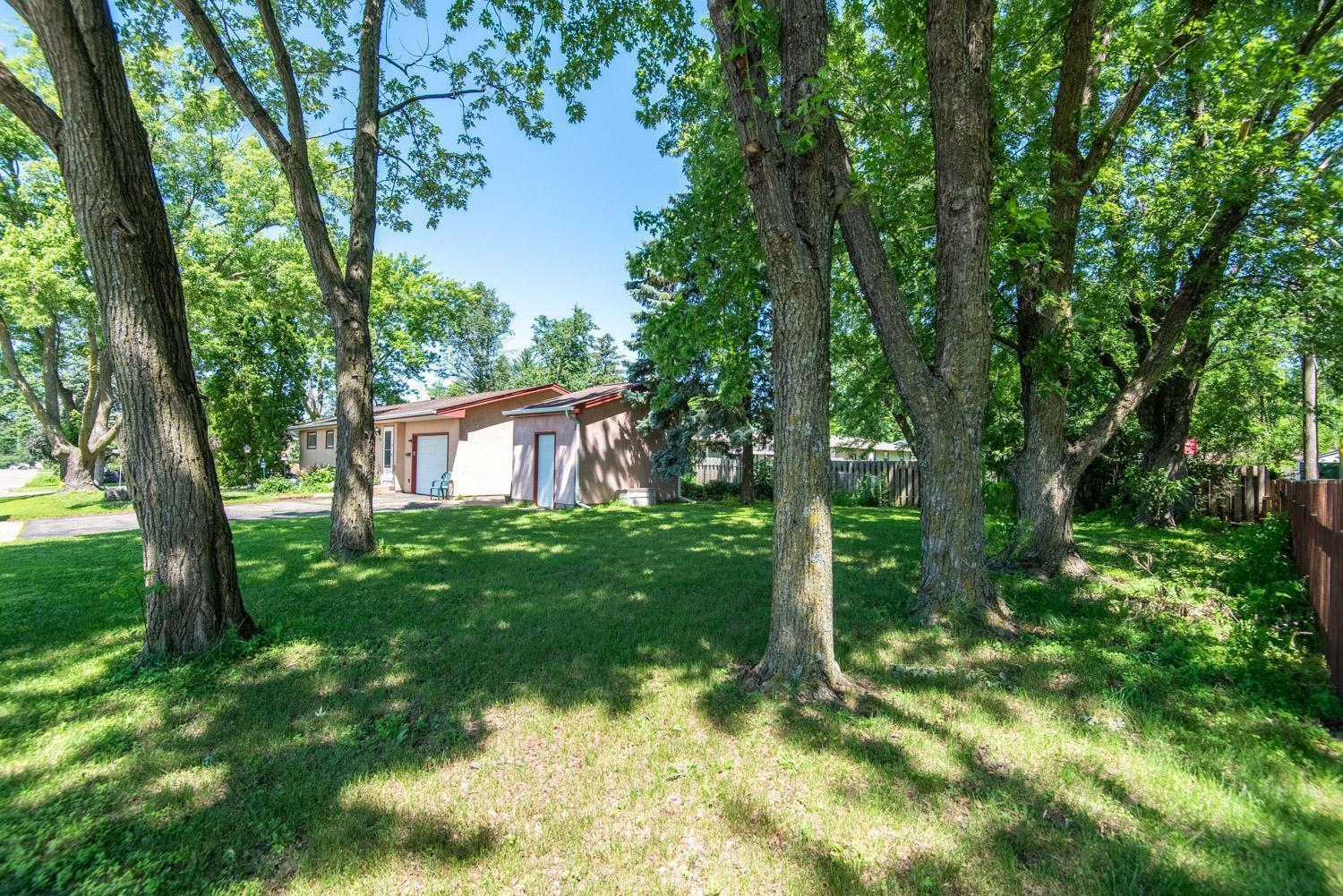 Property Photo: 1238 Laurel Avenue MN 55071