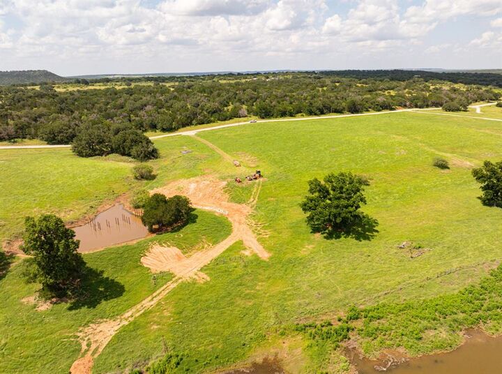 Property Photo: 2105 River Shoals Road TX 76067