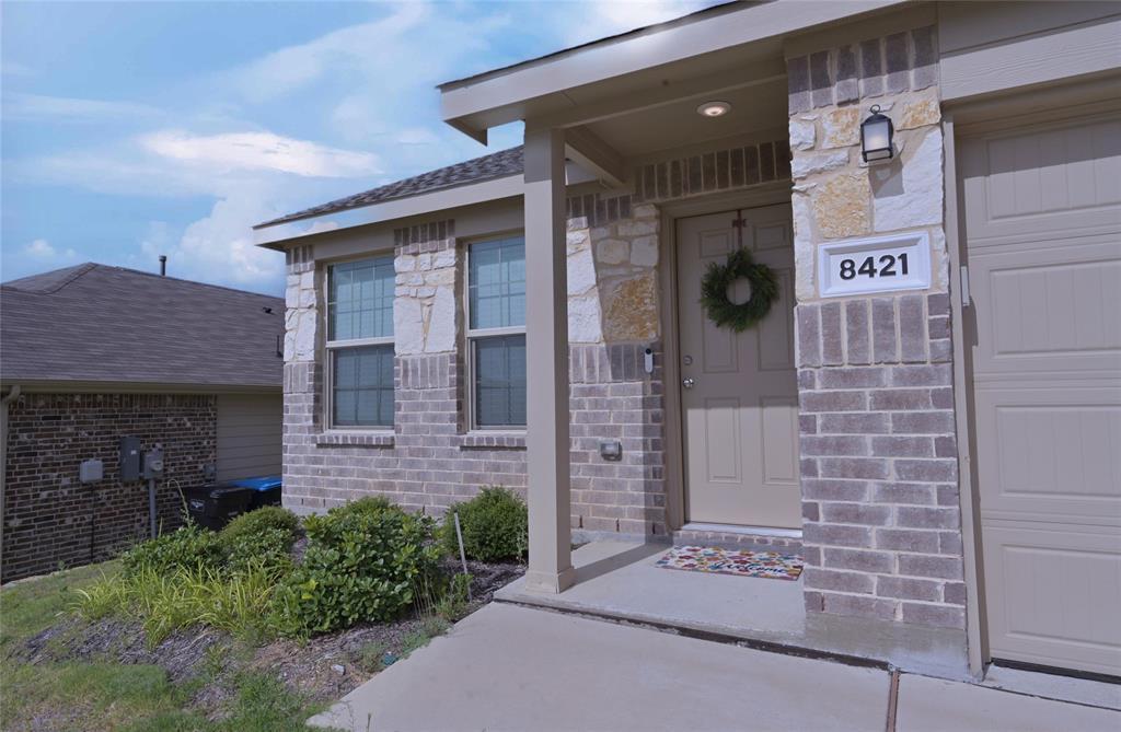 Property Photo: 8421 Fawn Creek Drive TX 76123