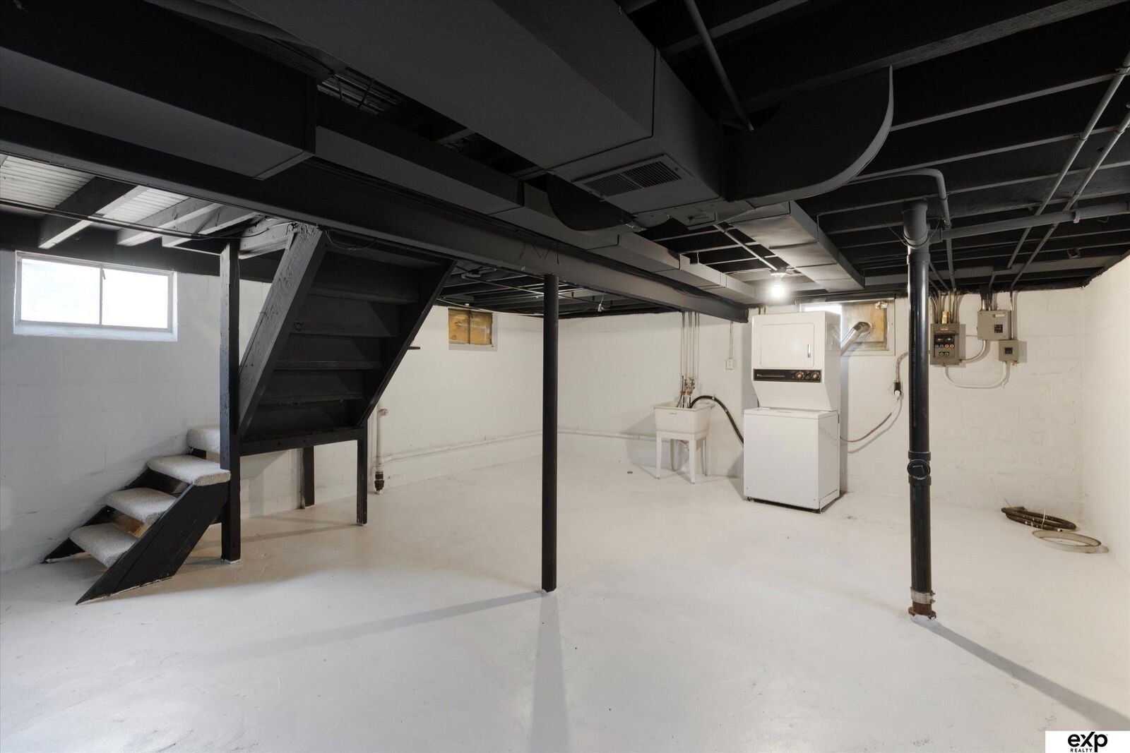 Property Photo: 3560 S 40th Street NE 68105