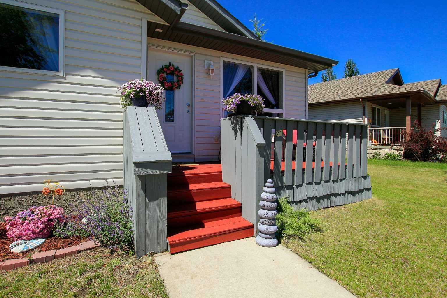 Property Photo: 21 Rolling Hills Ridge AB T0M 0J0