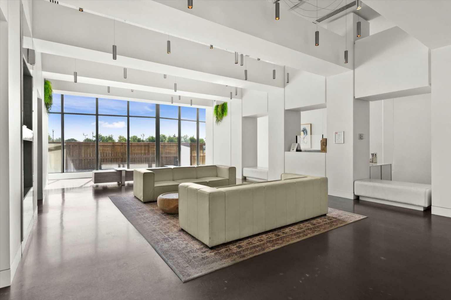 Property Photo: 615 6 Avenue SE 1209 AB T2G 1S2
