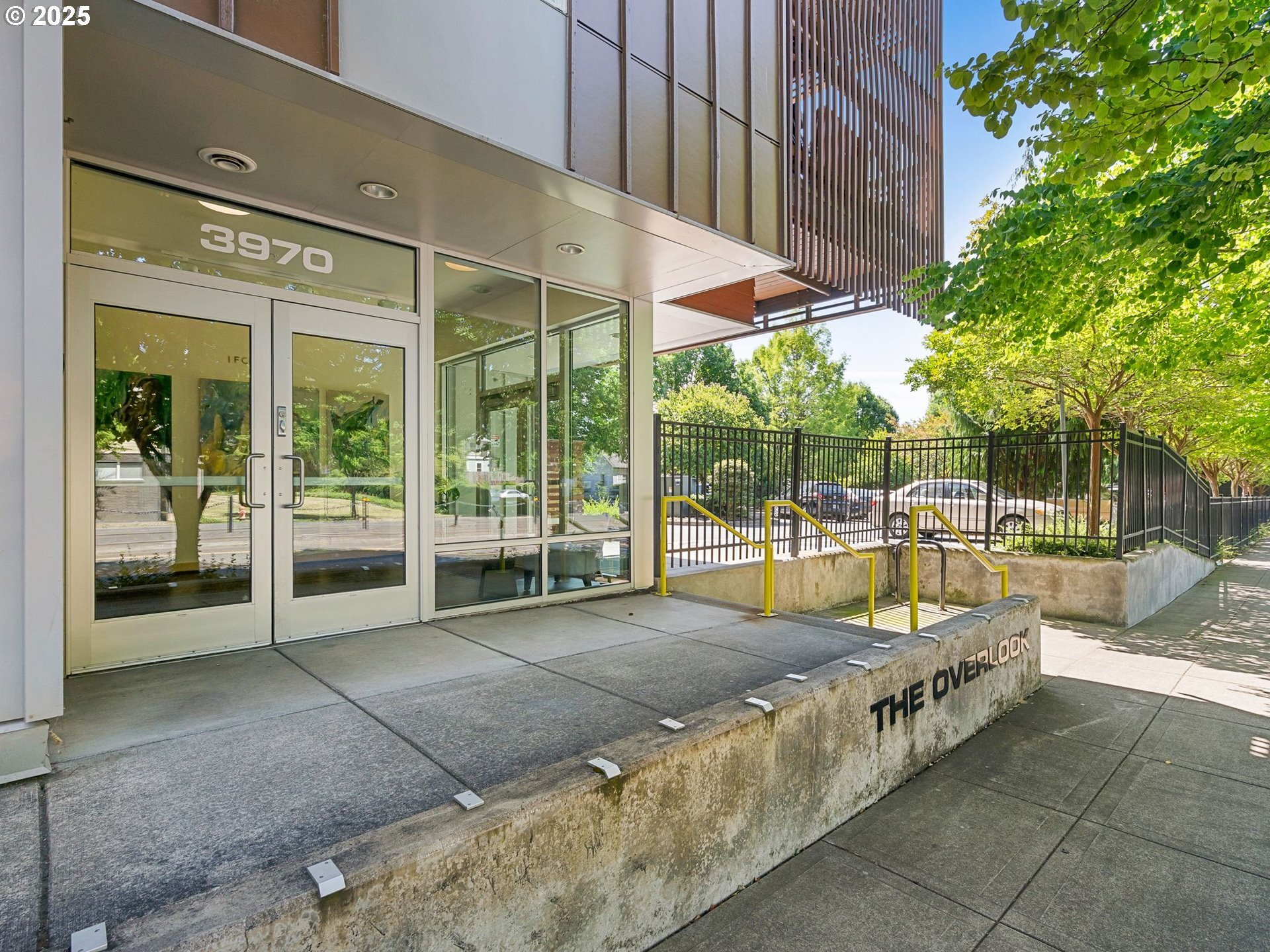 Property Photo: 3970 N Interstate Ave 301 OR 97227