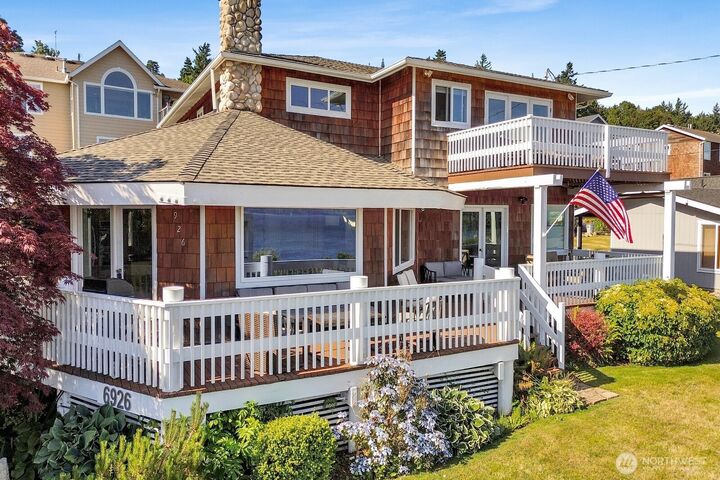 6926  Holeman Avenue  Blaine WA 98230 photo