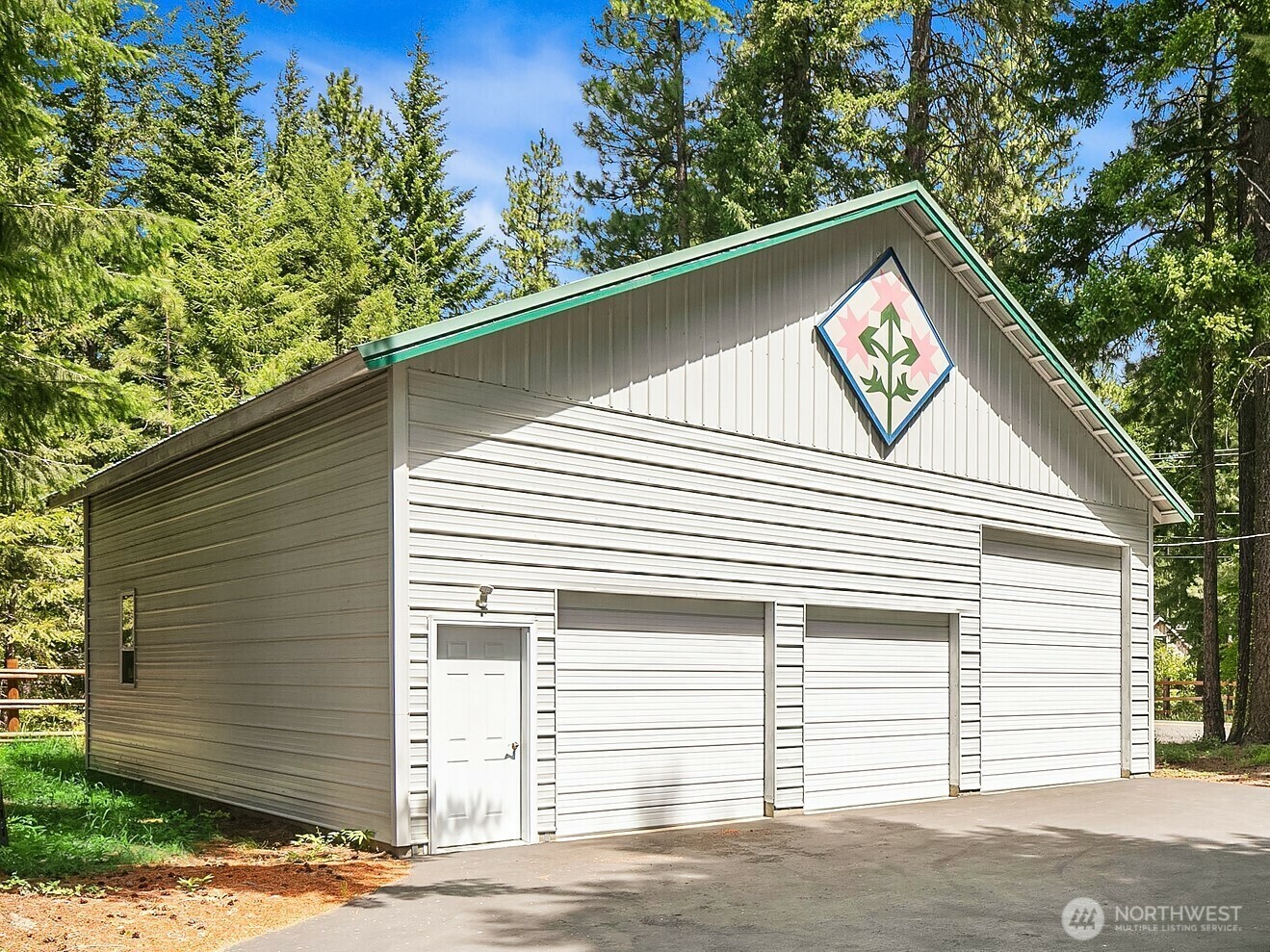Property Photo: 10700 Westside Road WA 98922