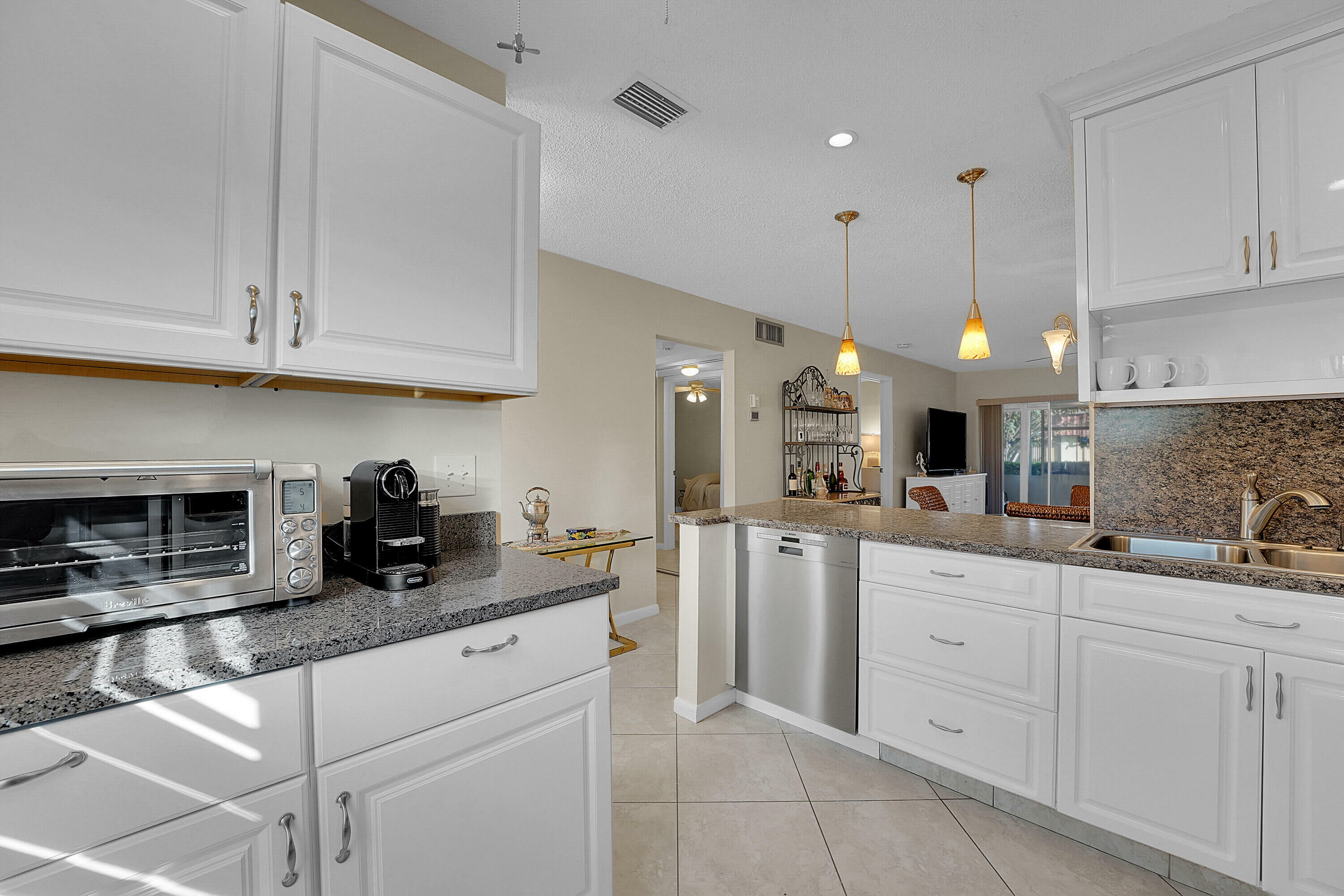 Property Photo: 626 Laconia Circle FL 33467