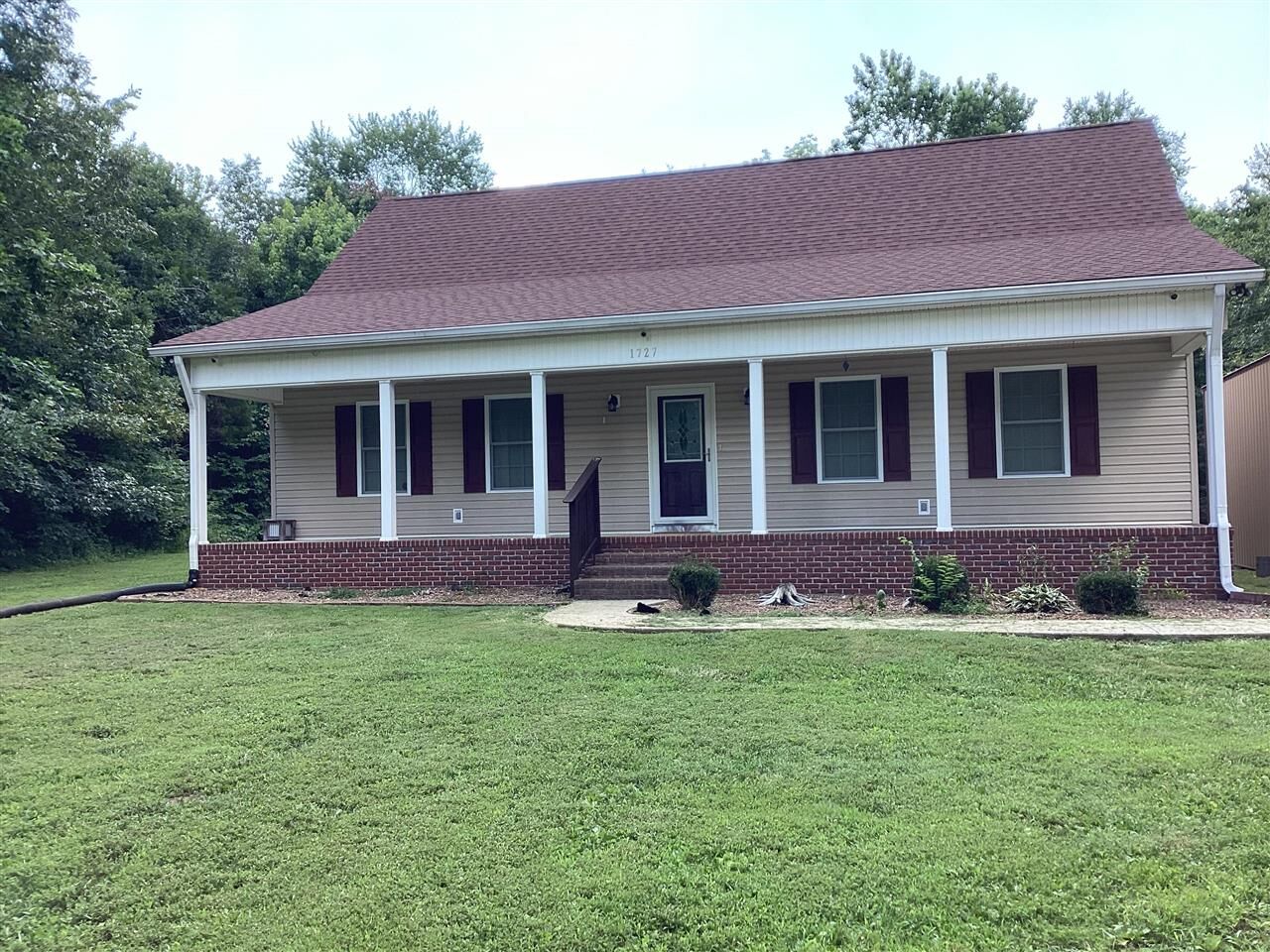 Property Photo:  1727 Sharpes Garden Road  KY 42276 