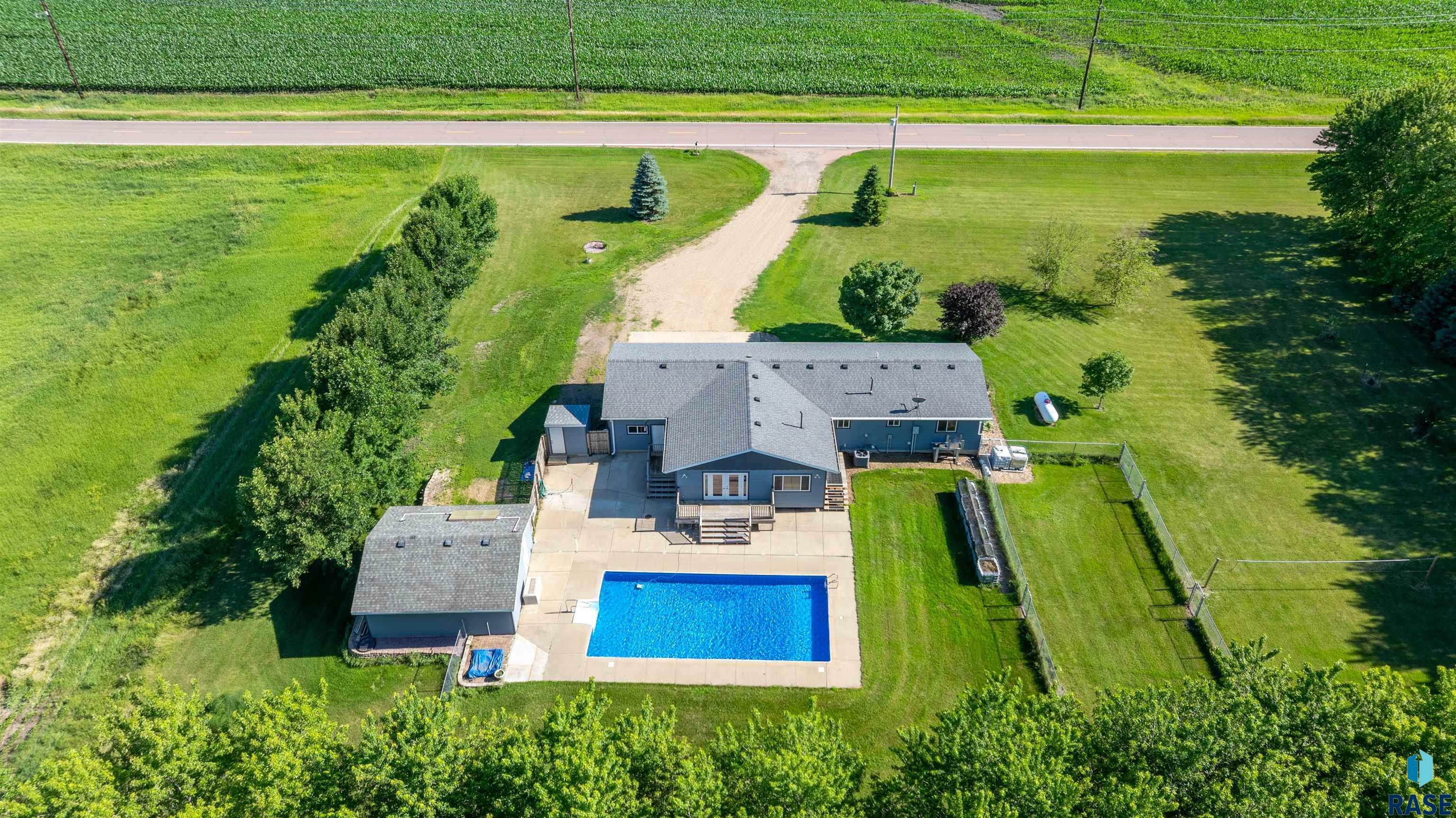 46788 278th St  Lennox SD 57039 photo
