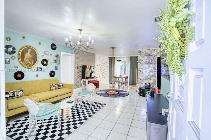 Property Photo:  6443 Perry St  FL 33024 