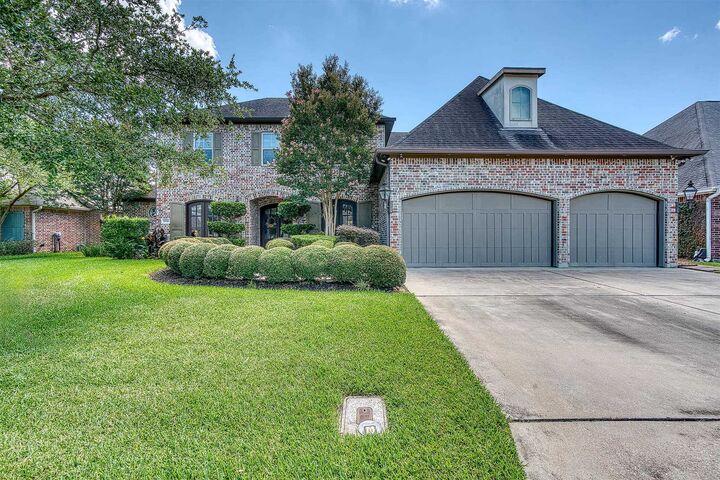 Property Photo: 3550 Windrose Dr TX 77706