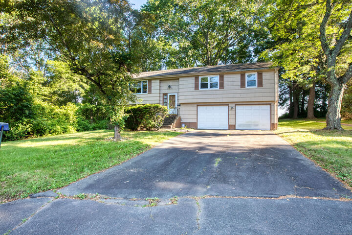 Property Photo:  41 Florence Road  CT 06002 