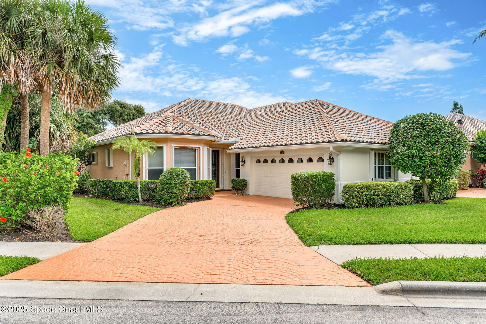 Property Photo:  172 Whaler Drive  FL 32951 