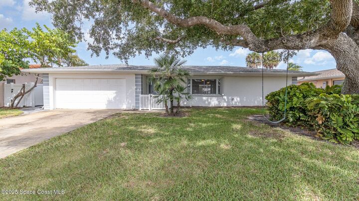 Property Photo:  55 Yacht Haven Drive  FL 32931 