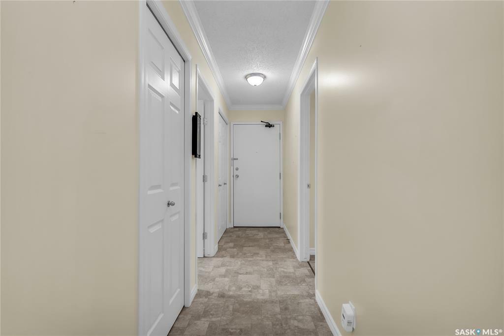Property Photo: 718 9th Street E 103 SK S7H 0M7