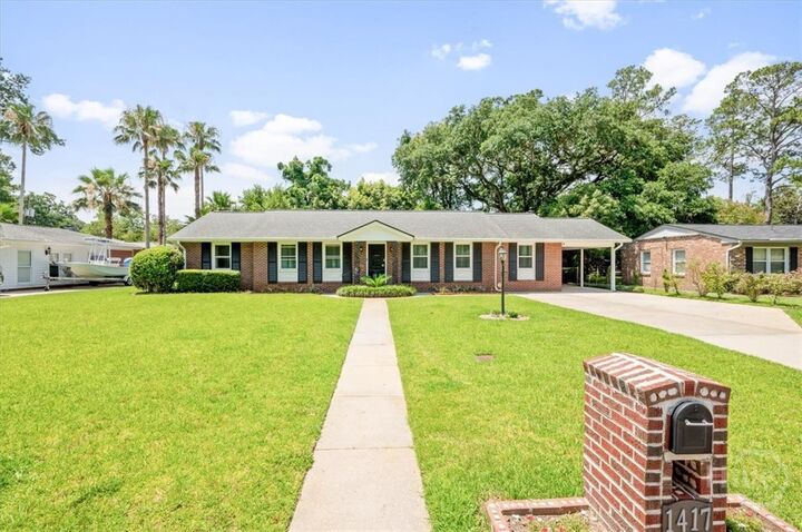 Property Photo:  1417 N Camden Circle  GA 31406 