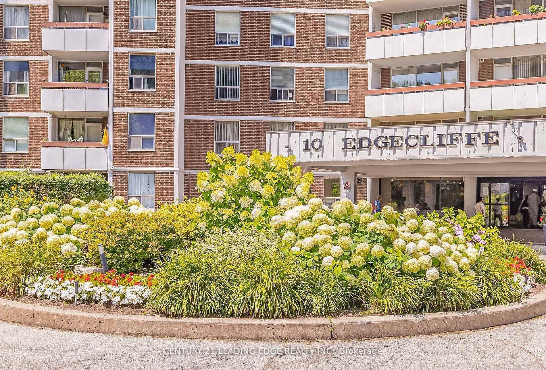 Photo de la propriété: 10 Edgecliff Golfway 1704 ON M3C 3A3