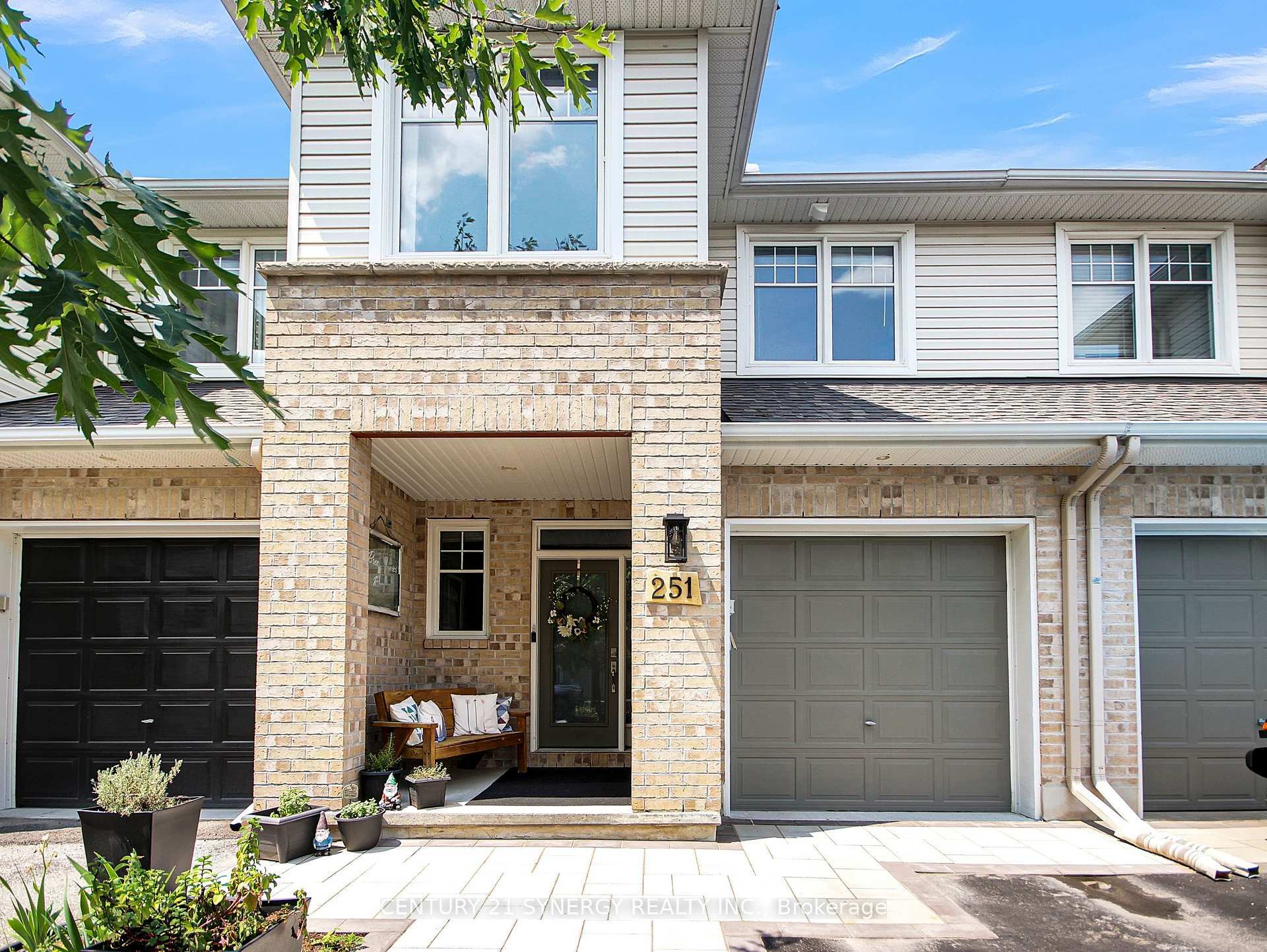 Photo de la propriété: 251 Mojave Crescent ON K2S 0H6