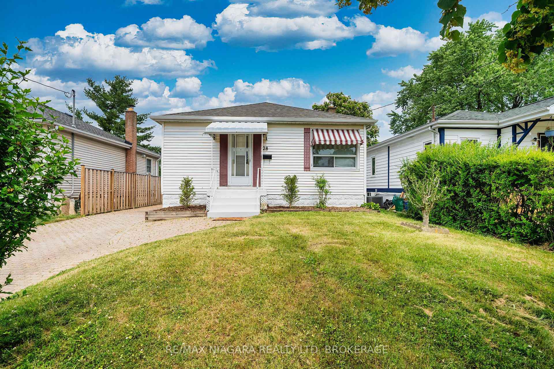 Property Photo: 28 Bridge Street ON L2S 2V8