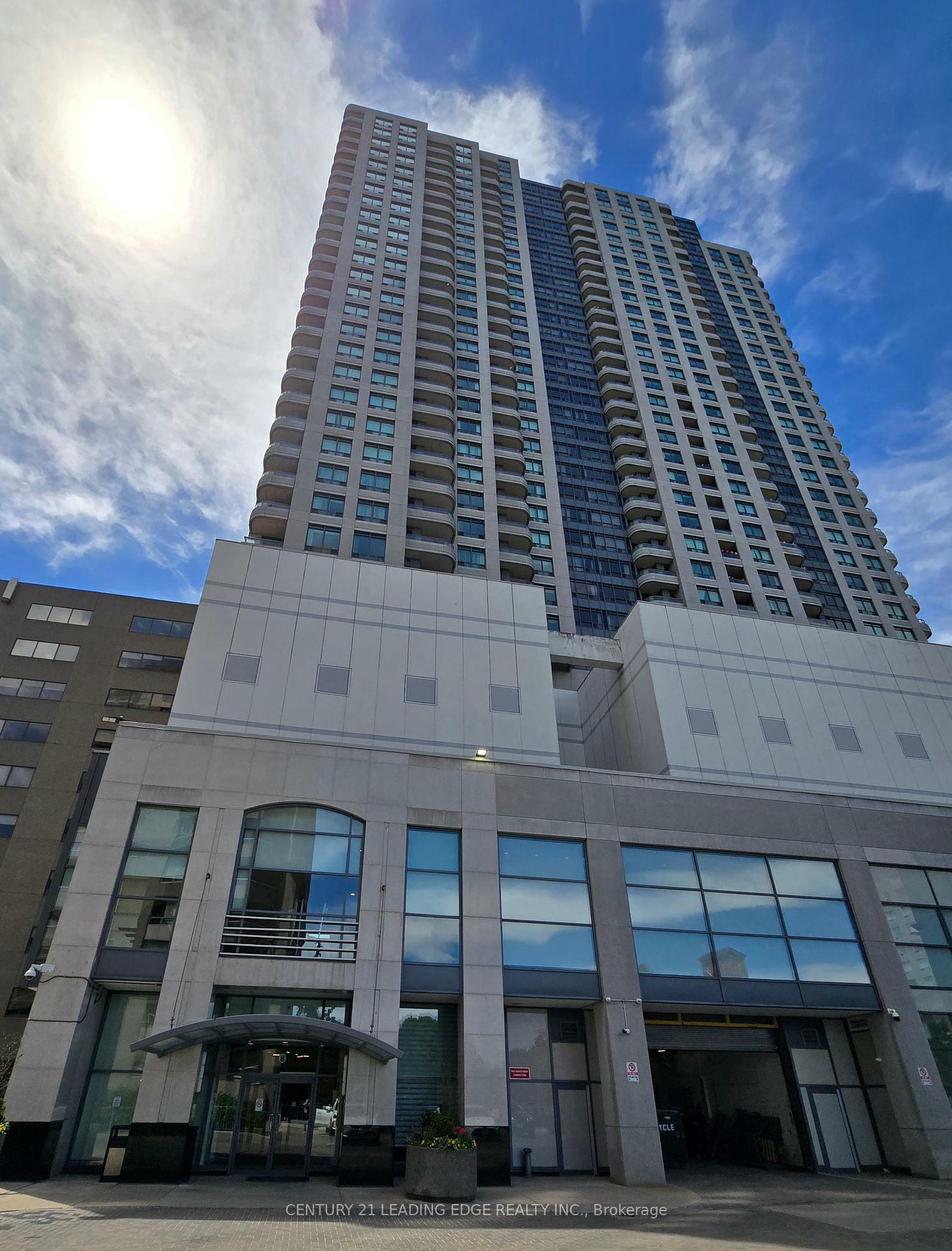 Photo de la propriété: 8 Hillcrest Avenue 703 ON M2N 6Y6