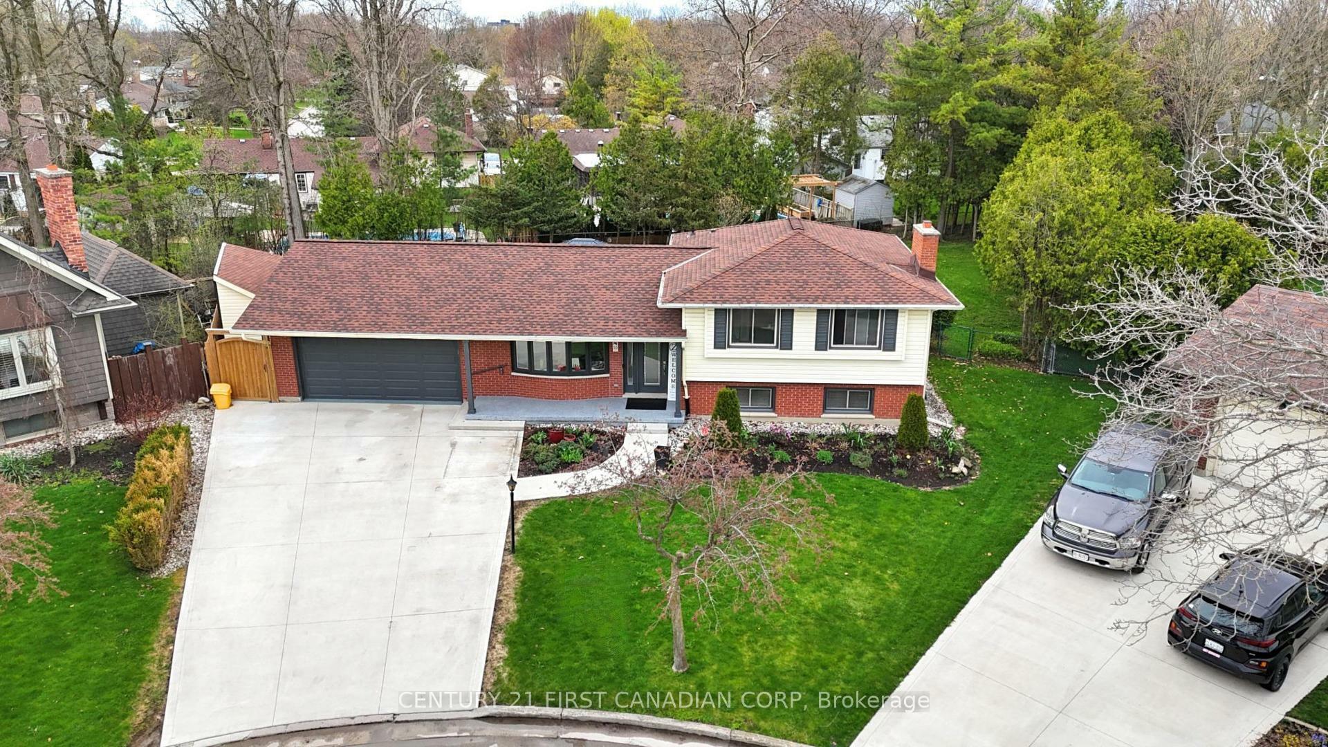 Photo de la propriété: 55 St Lawrence Place ON N6J 2G4