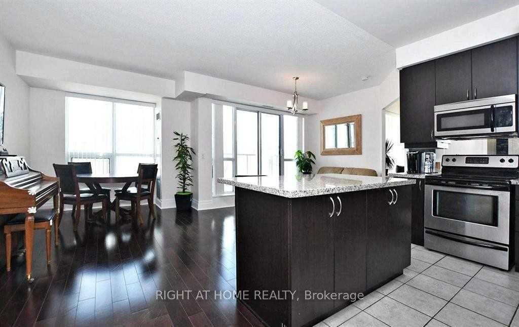 Property Photo: 21 Upper Duke Crescent 405 ON L6G 0B7