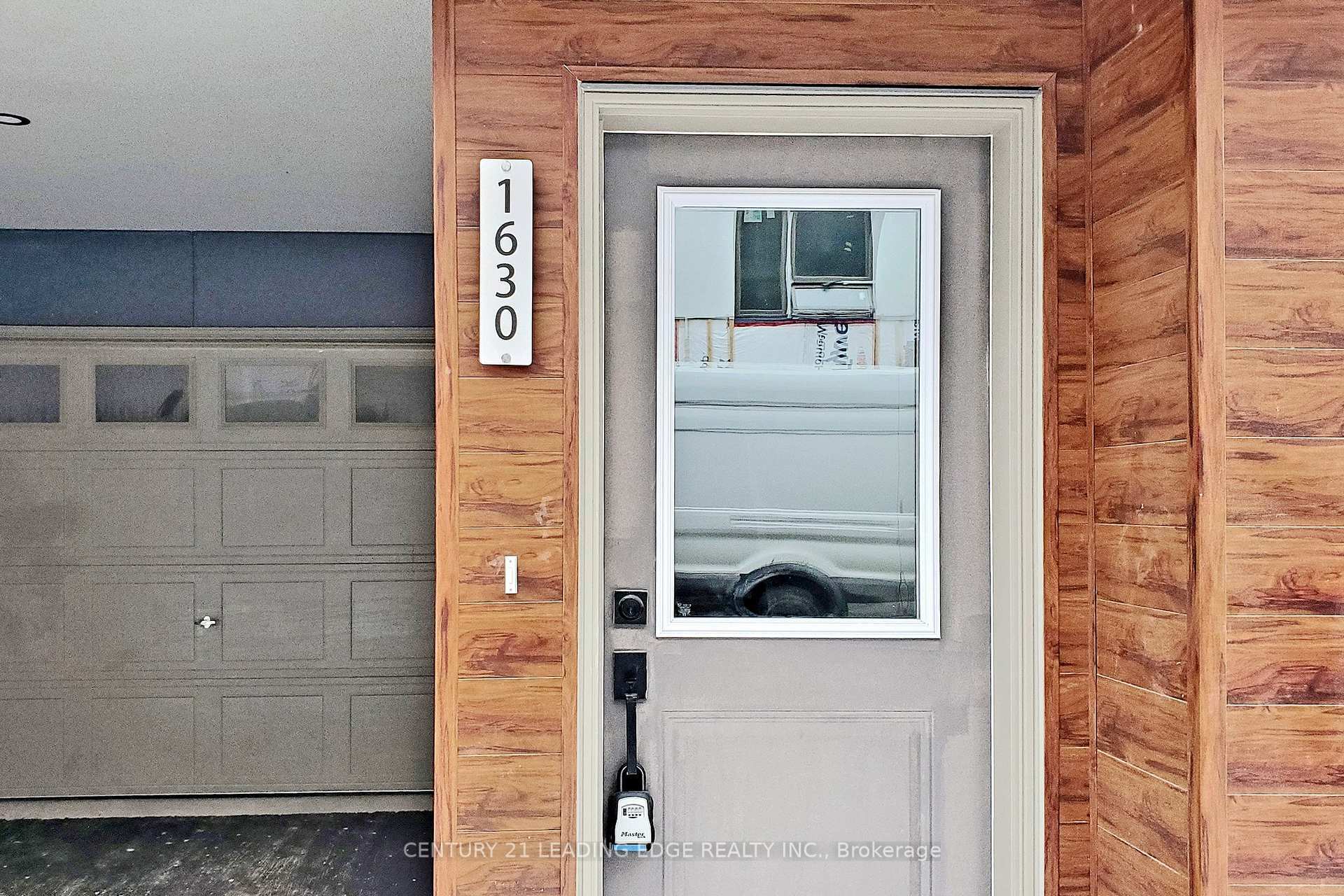 Photo de la propriété: 1630 Pleasure Valley Path ON L1G 0E3