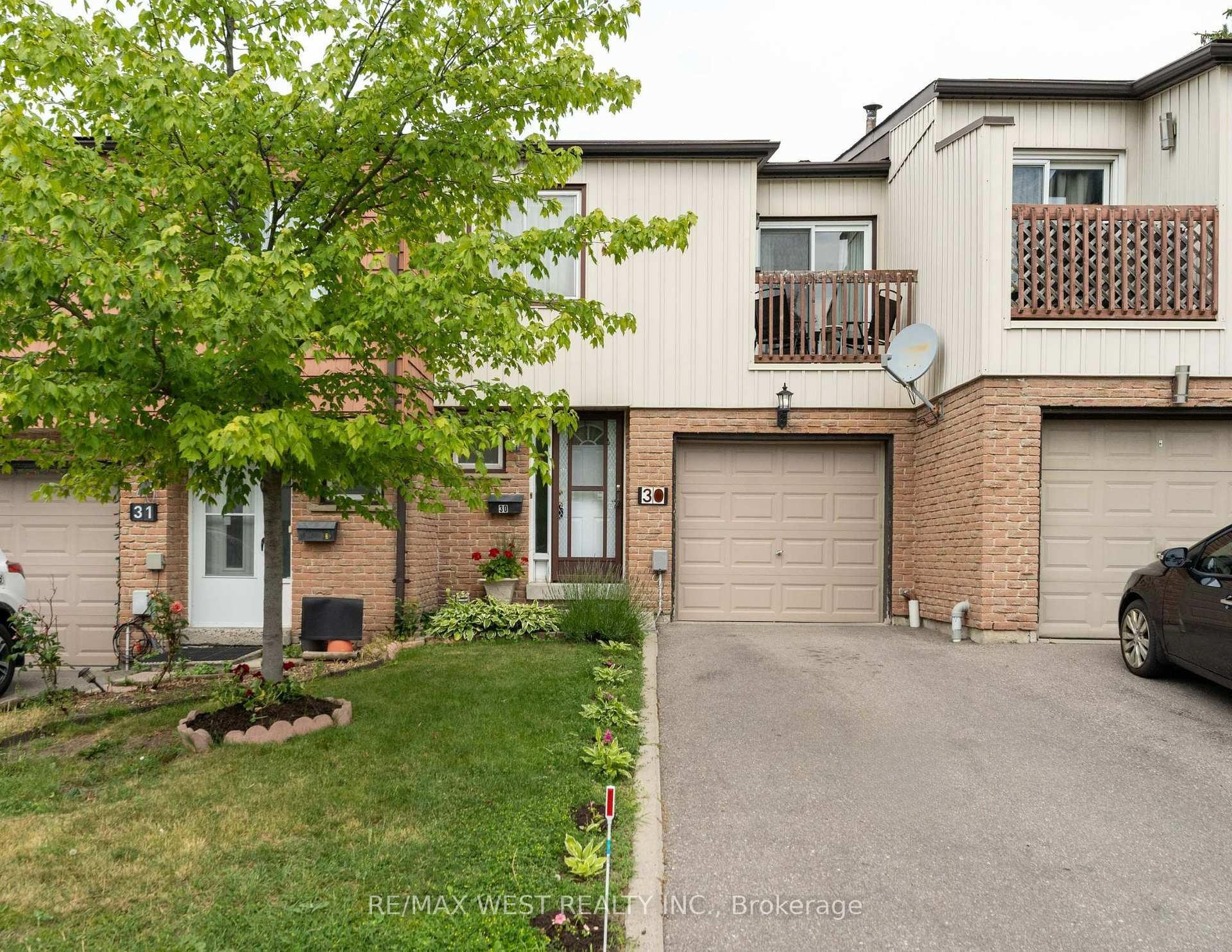 Property Photo:  15 Guildwood Parkway 30  ON M1E 4Y8 