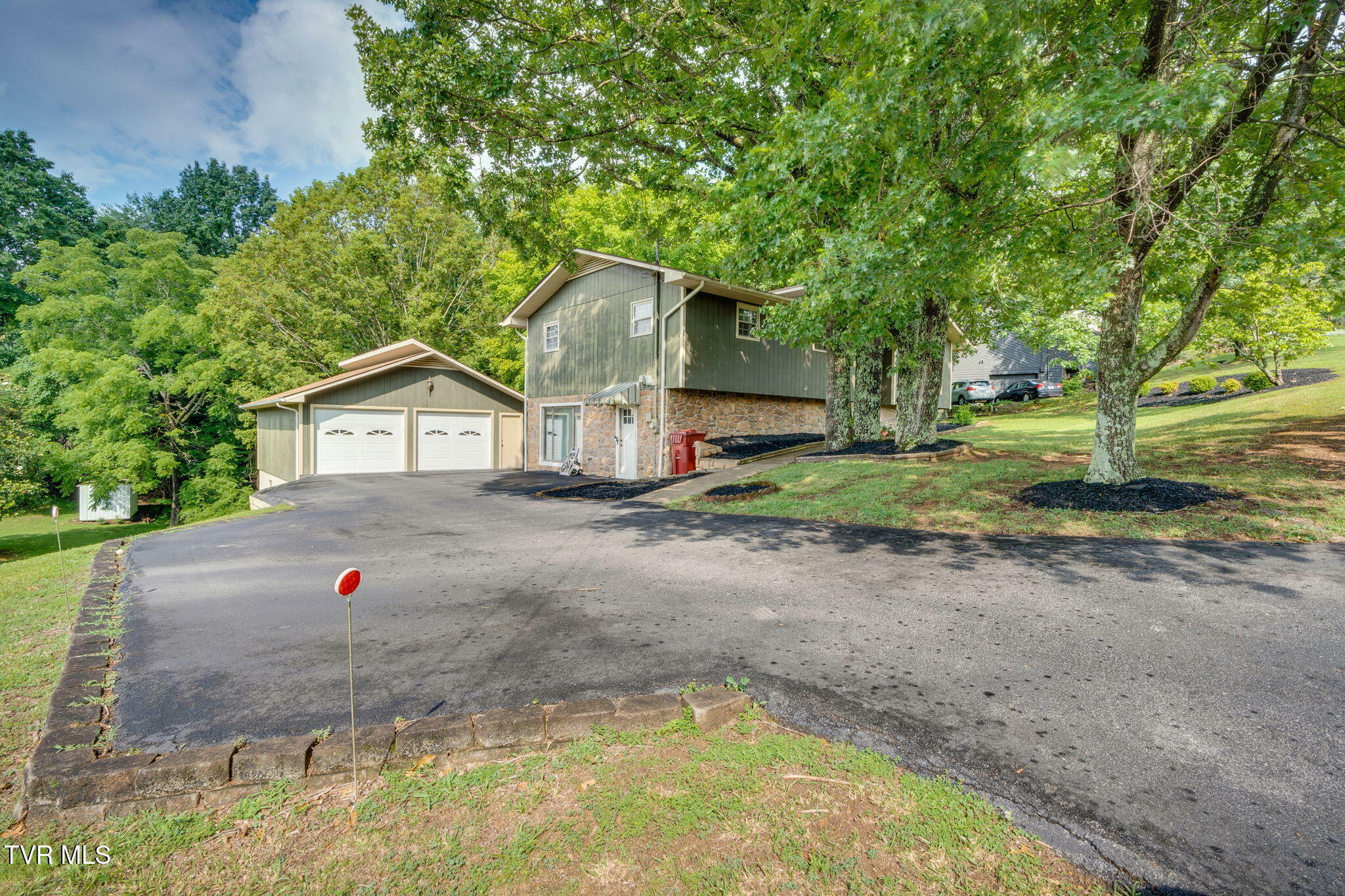 Property Photo: 2803 Big Ridge Road TN 37601