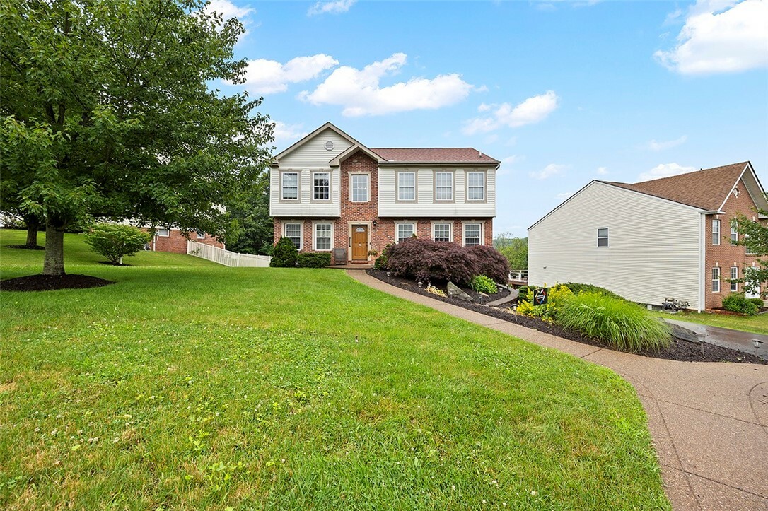 Property Photo: 1071 Shawnee Ridge Dr PA 15024