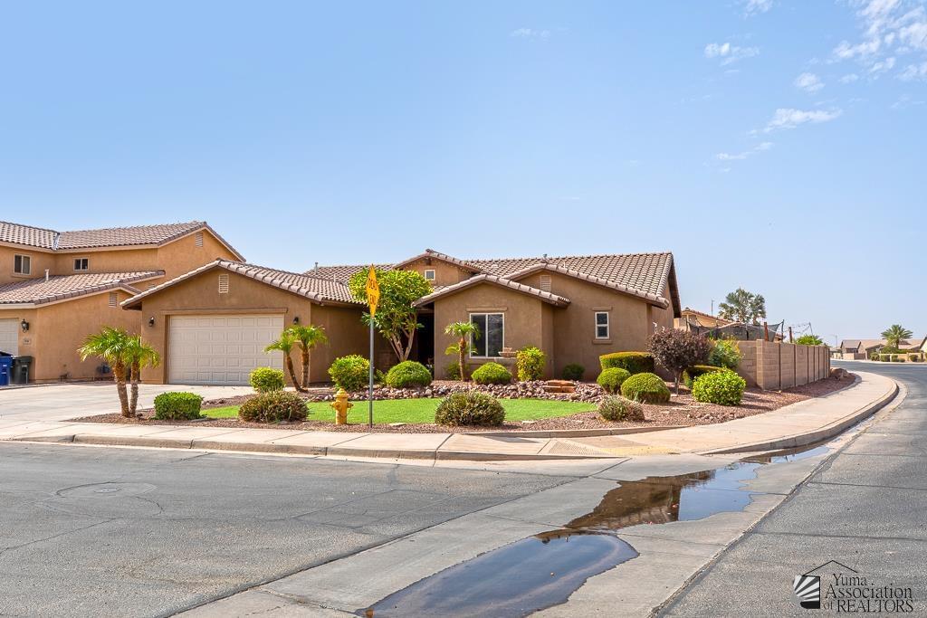 Property Photo: 3751 W 37 St AZ 85365