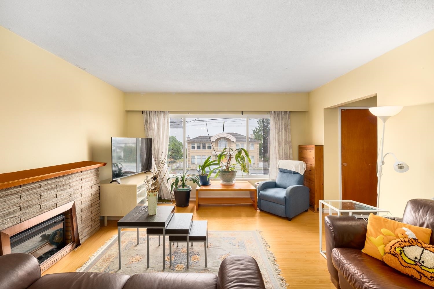 Property Photo:  5679 Clinton Street  BC V5J 2M2 