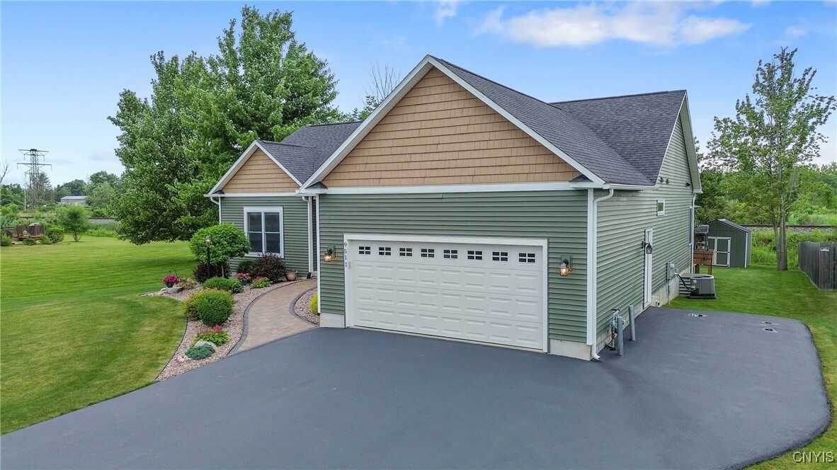 Property Photo: 9511 Longford Path NY 13029