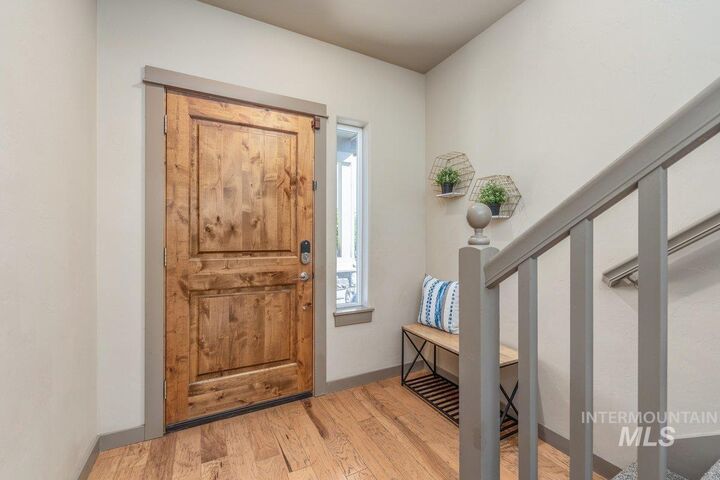Property Photo: 229 E Whitespur St. ID 83642