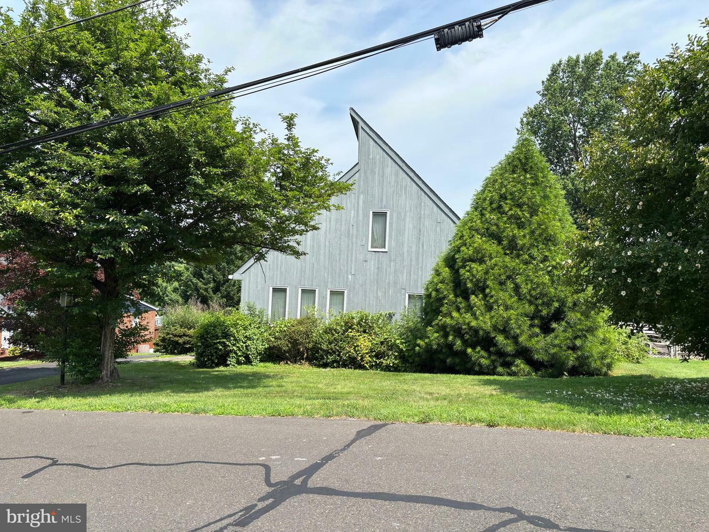 Property Photo: 2480 Dale Road PA 19006
